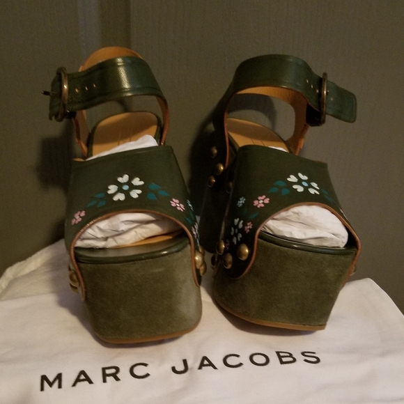 Shoes - Picture 2 of 5